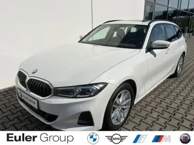 Gebraucht BMW 330 Sport Line 286 PS (210 kW) 2023 Weiss Kombi