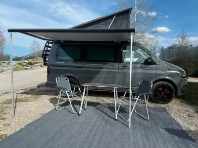 Gebraucht VW California California 150 PS (110 kW) 2023 Grau Van