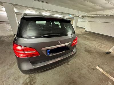 Mercedes B180