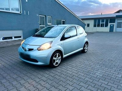 Gebraucht Toyota Aygo 68 PS (50 kW) 2007 Blau Kleinwagen