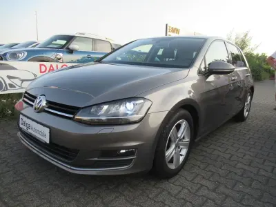 Gebraucht VW Golf VII Highline 150 PS (110 kW) 2016 Grau Limousine