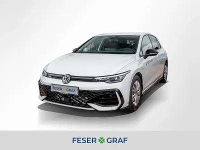 Gebraucht VW Golf VIII Style 150 PS (110 kW) 2025 Pure white Limousine