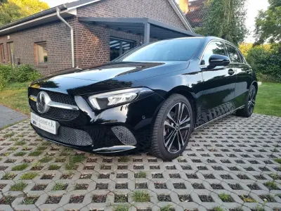 Gebraucht Mercedes A180 Progressive 136 PS (100 kW) 2020 Schwarz Limousine
