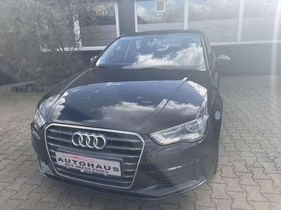 Gebraucht Audi A3 Attraction 110 PS (80 kW) 2015 Mythosschwarz metallic Limousine