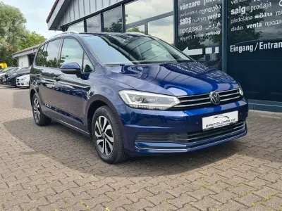 Gebraucht VW Touran Active 122 PS (89 kW) 2022 Blau Van / Kleinbus
