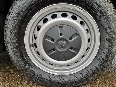 Neu VW T6.1 100 kW (136 PS) 2026 Stonegrey Van