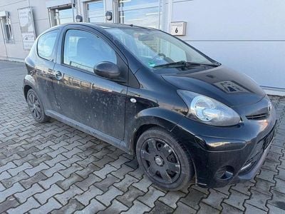 Schwarz Gebraucht 2012 Toyota Aygo Kleinwagen | 2.500 € (Fairer Preis)