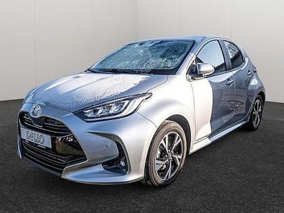 Neu Toyota Yaris Hybrid 116 PS (85 kW) 2026 Silber Limousine