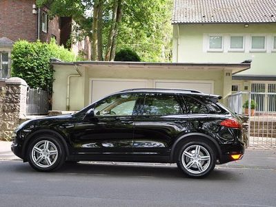 Gebraucht Porsche Cayenne 300 PS (220 kW) 2011 Schwarz SUV