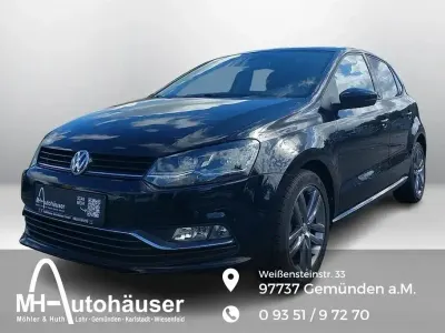 Gebraucht VW Polo Sound 90 PS (66 kW) 2017 Deep black perleffekt Limousine