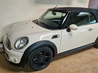 Gebraucht Mini Cooper Cabriolet 122 PS (89 kW) 2011 Beige Cabrio