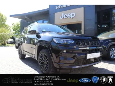Gebraucht Jeep Compass 131 PS (96 kW) 2024 Schwarz SUV