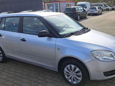 Używany Skoda Fabia 86 KM (63 kW) 2009 Srebrny Kombi