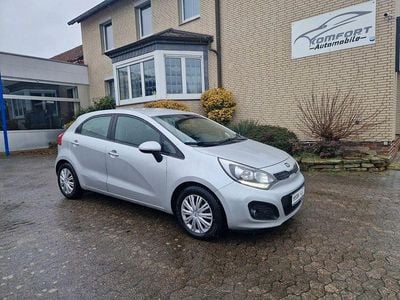 Gebraucht Kia Rio Spirit 90 PS (66 kW) 2014 Silber Limousine