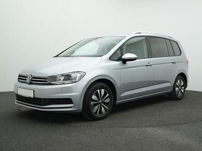 Oyster silver Gebraucht 2024 VW Touran Move Van / Kleinbus | 34.040 € (Fairer Preis)