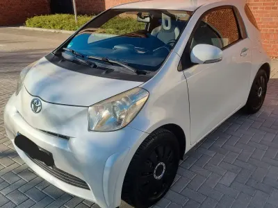 Gebraucht Toyota iQ 68 PS (50 kW) 2009 Weiß Kleinwagen