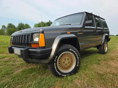 Gebraucht Jeep Cherokee 174 PS (127 kW) 1989 Grau SUV