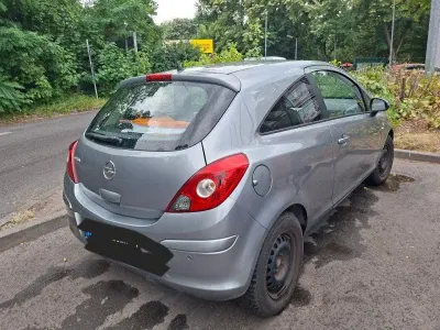 Gebraucht Opel Corsa Active 87 PS (63 kW) 2013 Silber Kleinwagen