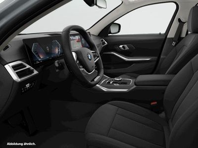 Grau Gebraucht 2025 BMW 318 Limousine | 34.961 € (Fairer Preis)