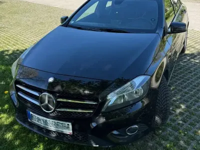 Gebraucht Mercedes A180 109 PS (80 kW) 2013 Schwarz Limousine