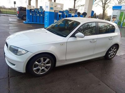 Gebraucht BMW 116 116 PS (85 kW) 2007 Weiß Kleinwagen