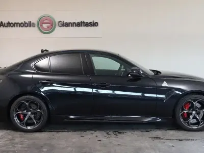 Usata Alfa Romeo Giulia Quadrifoglio 519 CV (381 kW) 2024 Nero Berlina