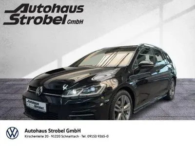 Gebraucht VW Golf VII R-line 150 PS (110 kW) 2017 Deep black perleffekt (metallic) Kombi