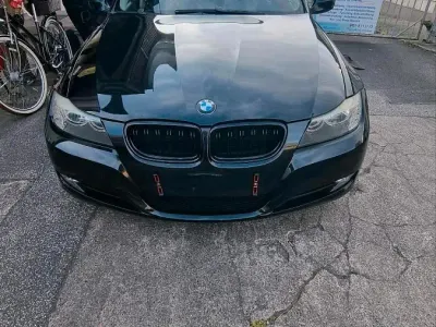 Gebraucht BMW 320 170 PS (125 kW) 2008 Schwarz Kombi