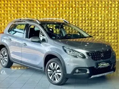 Gebraucht Peugeot 2008 110 PS (80 kW) 2018 Gris artense SUV