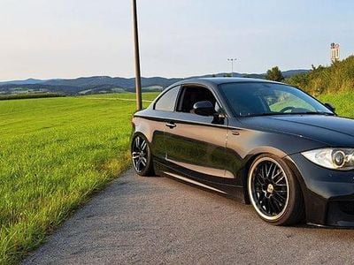 Gebraucht BMW 120 177 PS (130 kW) 2008 Schwarz Kleinwagen