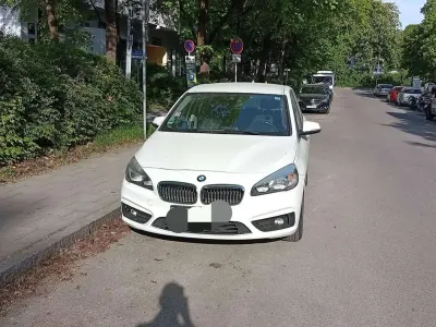 Używany BMW 218 Advantage 136 KM (100 kW) 2016 Biały Kombi
