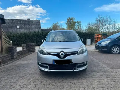 Usata Renault Grand Scénic III 110 CV (80 kW) 2014 Argento Monovolume