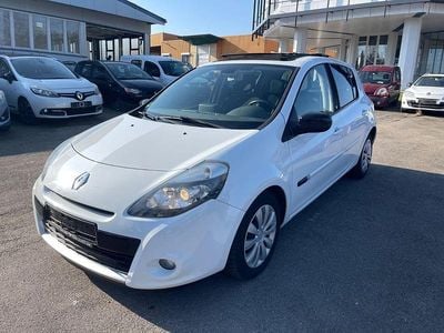 Second-hand Renault Clio III Night&Day 101 CP (74 kW) 2011 Alb Berlinǎ