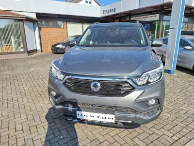 Gebraucht SsangYong Rexton Quartz 181 PS (133 kW) 2019 Grau SUV