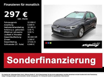 Gebraucht VW Golf VIII Life 131 PS (96 kW) 2023 Delfingrau metallic Kombi