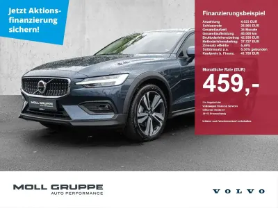 Gebraucht Volvo V60 CC Ultimate 197 PS (144 kW) 2024 Denim blue / metallic Kombi