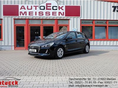 Gebraucht Hyundai i30 Select 101 PS (74 kW) 2018 Schwarz Limousine