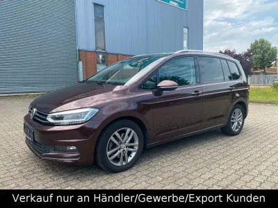 Gebraucht VW Touran Sound 150 PS (110 kW) 2017 Rot Van / Kleinbus