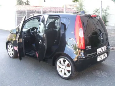 Gebraucht Mitsubishi Colt Top 95 PS (69 kW) 2008 Schwarz Limousine