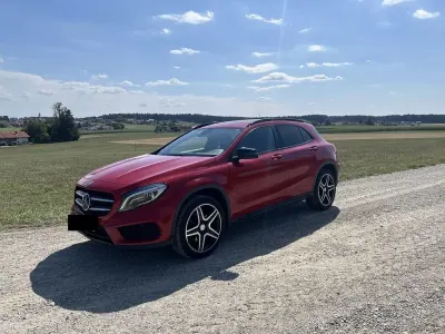 Gebraucht Mercedes GLA220 StreetStyle 170 PS (125 kW) 2015 Rot SUV