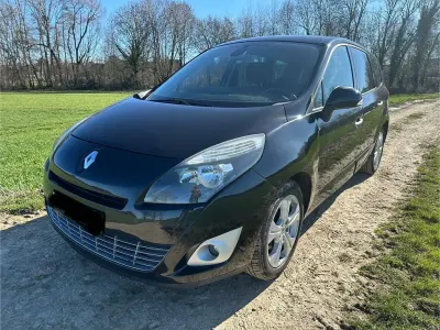 Gebraucht Renault Grand Scénic III Dynamique 140 PS (102 kW) 2010 Schwarz Van / Kleinbus