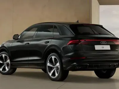 Neu Audi Q8 S-Line 286 PS (210 kW) 2026 Mythosschwarz metallic mythosschwarz metallic SUV