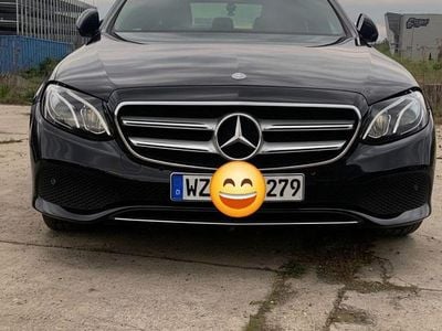 Schwarz Gebraucht 2016 Mercedes E220 Exclusive Limousine | 13.750 €