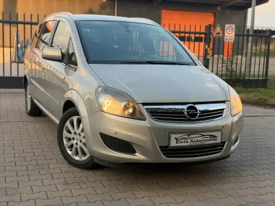 Gebraucht Opel Zafira Edition 140 PS (102 kW) 2010 Gold Van / Kleinbus