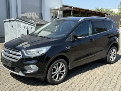 Gebraucht Ford Kuga Titanium 150 PS (110 kW) 2017 Iridiumschwarz metallic SUV