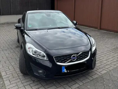 Gebraucht Volvo C30 Momentum 114 PS (83 kW) 2011 Schwarz Kleinwagen
