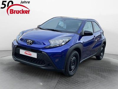 Neu Toyota Aygo X X-play 72 PS (52 kW) 2025 Blau SUV