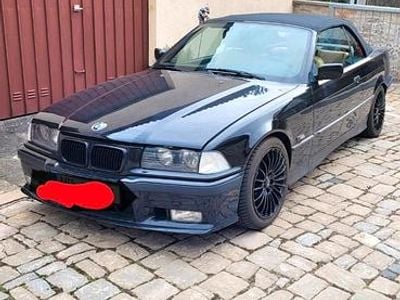 Gebraucht BMW M3 118 PS (86 kW) 1996 Schwarz Cabrio