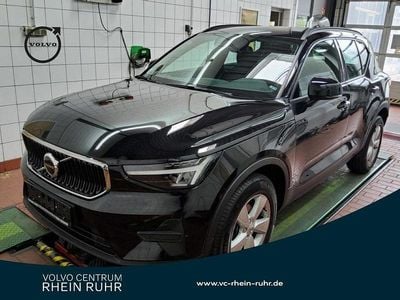 Gebraucht Volvo XC40 129 PS (94 kW) 2024 Schwarz onyx black / metallic SUV
