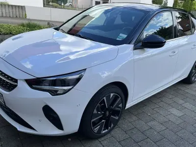 Gebraucht Opel Corsa-e Edition 100 kW (136 PS) 2020 Weiß Kleinwagen